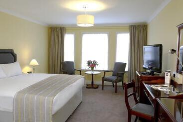בית מלון כפרי Best Western Plus Dunfermline Crossford Keavil House