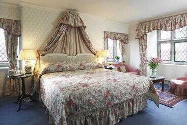 Отель Bodysgallen Hall And Spa