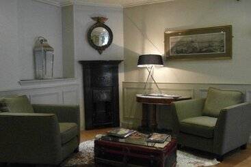 Brooks Hotel Edinburgh