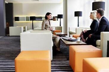 هتل Crowne Plaza Heathrow