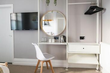 בית מלון כפרי Housel Bay