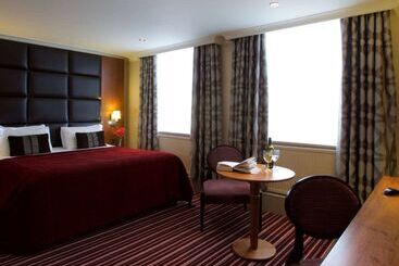 London Croydon Aerodrome Hotel, Bw Signature Collection