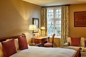 Ockenden Manor Hotel & Spa
