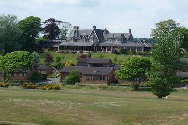 בית מלון כפרי The Old Manor