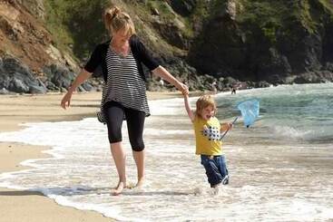 בית מלון כפרי Polurrian On The Lizard