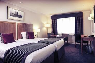 בית מלון כפרי Mercure St Albans Noke