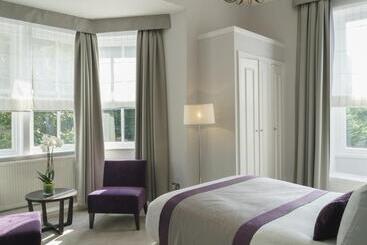 New Bath Hotel & Spa