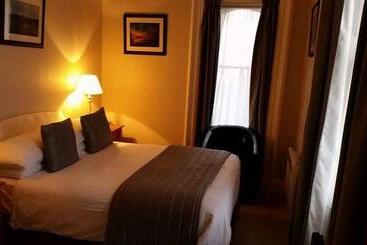 The Royal Hotel Tain