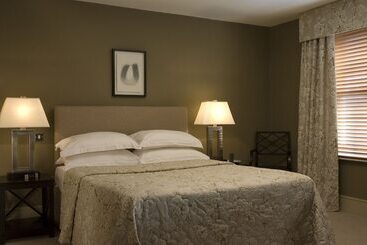 The Seaview Hotel And Restaurant