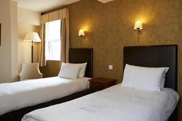 Ye Olde Talbot Hotel By Greene King Inns