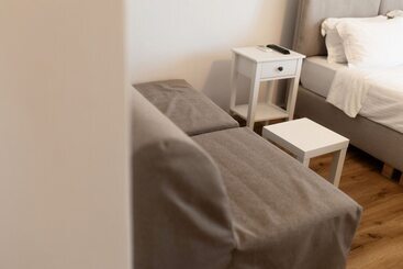 Adonis Hotel & Apartments