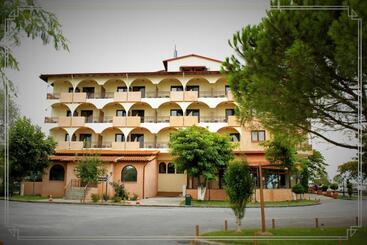 فندق Arxhontiko Chris & Eve