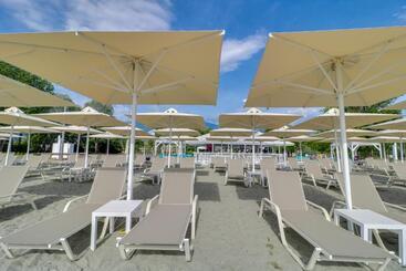 ホテル Olympian Bay Grand Resort