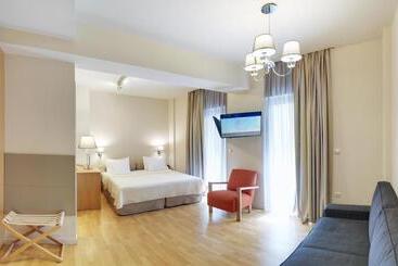 فندق Phidias Piraeus