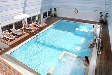 Sun Palace Hotel Resort & Spa