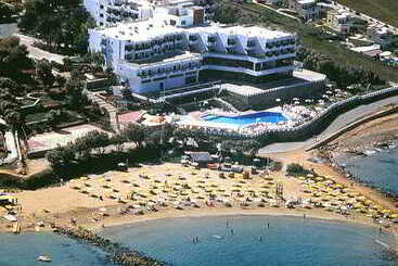 هتل Themis Beach