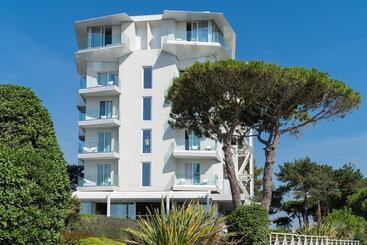 هتل Garden Sea Wellness & Spa 4 Stelle Superior