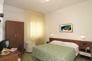 فندق Ristorante Giardino