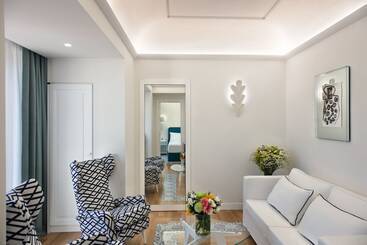 ホテル Pazziella Garden & Suites