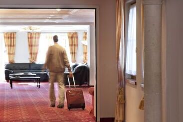 בית מלון כפרי Th Corvara   Greif