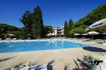 Uappala Club & Resort Lacona