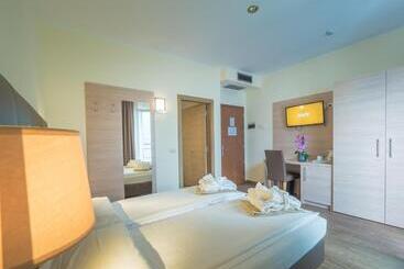 ホテル Capo Reamol