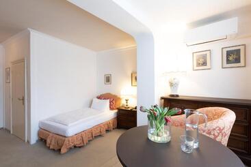 فندق Castel Rundegg