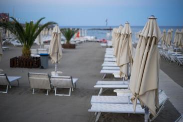 هتل Garden Lido