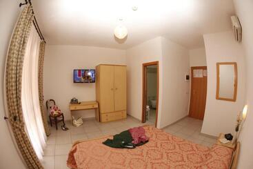 בית מלון כפרי Lo Scirocco