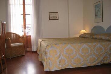 هتل Residence Palazzo Ricasoli