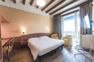 فندق Santa Maria