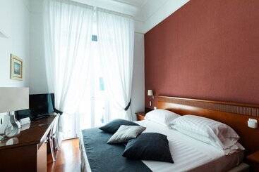 هتل Rex Lifestyle