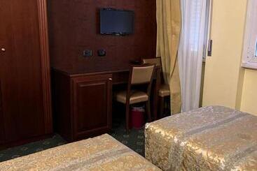 בית מלון כפרי Valganna