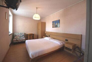 ホテル Albergo Nazionale