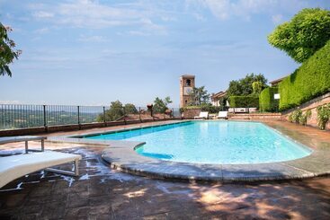 ホテル Castello Di Santa Vittoria