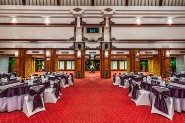 호텔 Discovery Kartika Plaza