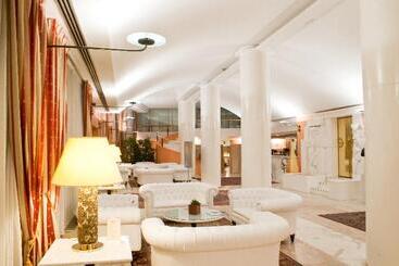 酒店 Giberti & Spa