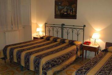 ホテル Allegroitalia Nazionale Volterra