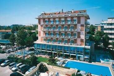 Отель Tridentum