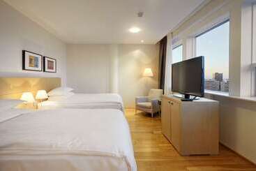 هتل Hilton Reykjavik Nordica