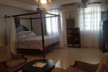 هتل Firefly Beach Cottages