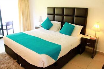 בית מלון כפרי Cocoa Luxury Resort, Nyali, Mombasa