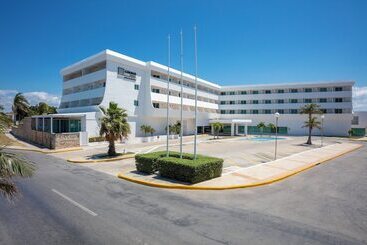 هتل Campeche Malecon