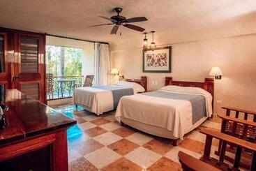 Mayaland Hotel & Bungalows