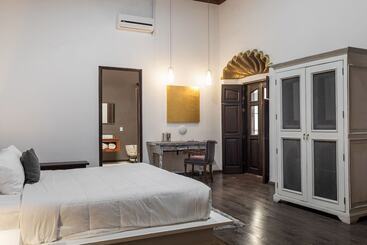 Отель Mesón De Santa Rosa Luxury