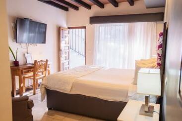 בית מלון כפרי Posada El Rey Sol