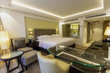 هتل Abuja Continental