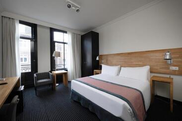 בית מלון כפרי Catalonia Vondel Amsterdam