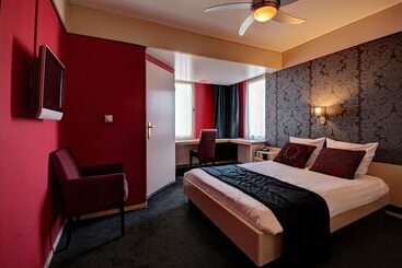 هتل De Postelse Hoeve