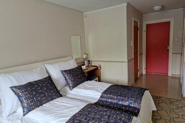 Отель Olden Fjord